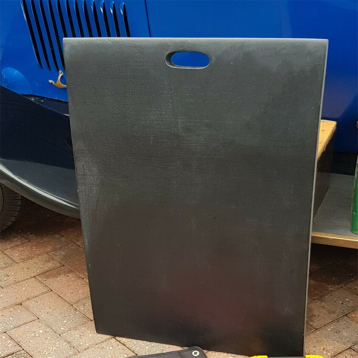 Mechanics Work Mat. Lite Weight 500mm X 32mm Thick. Waterproof  Thermal.